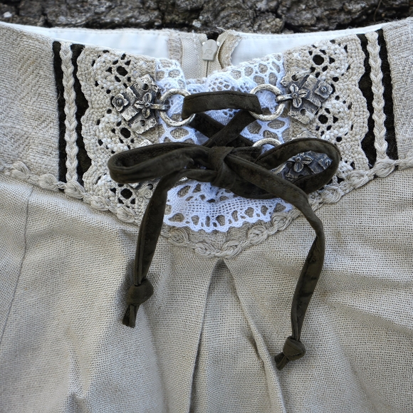 Vintage Dirndl Bavarian Tyrolean Skirt, Oktoberfest Peasant Skirt, Size XS - Picture 3 of 6